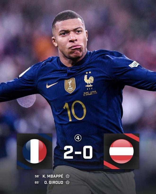 马里安诺·李维拉在 2013 年完成最后一次登板，由基特与波萨达亲自上场将其换下