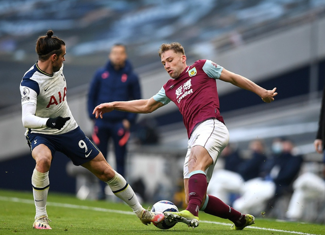 曼联中场组织乏力