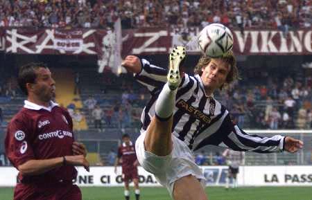 半场：浙江1-1海牛，弗兰克告别战破门，韦林顿-席尔瓦扳平