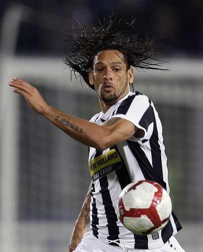 胡金秋19分 CBA俱乐部杯浙江广夏92-89击败北京（CBA俱乐部杯：胡金秋砍19分，浙江广夏92-89险胜北京）