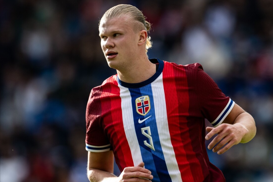 麦卡利斯特：庆祝动作是献给家人的；希望梅西能一直在国家队