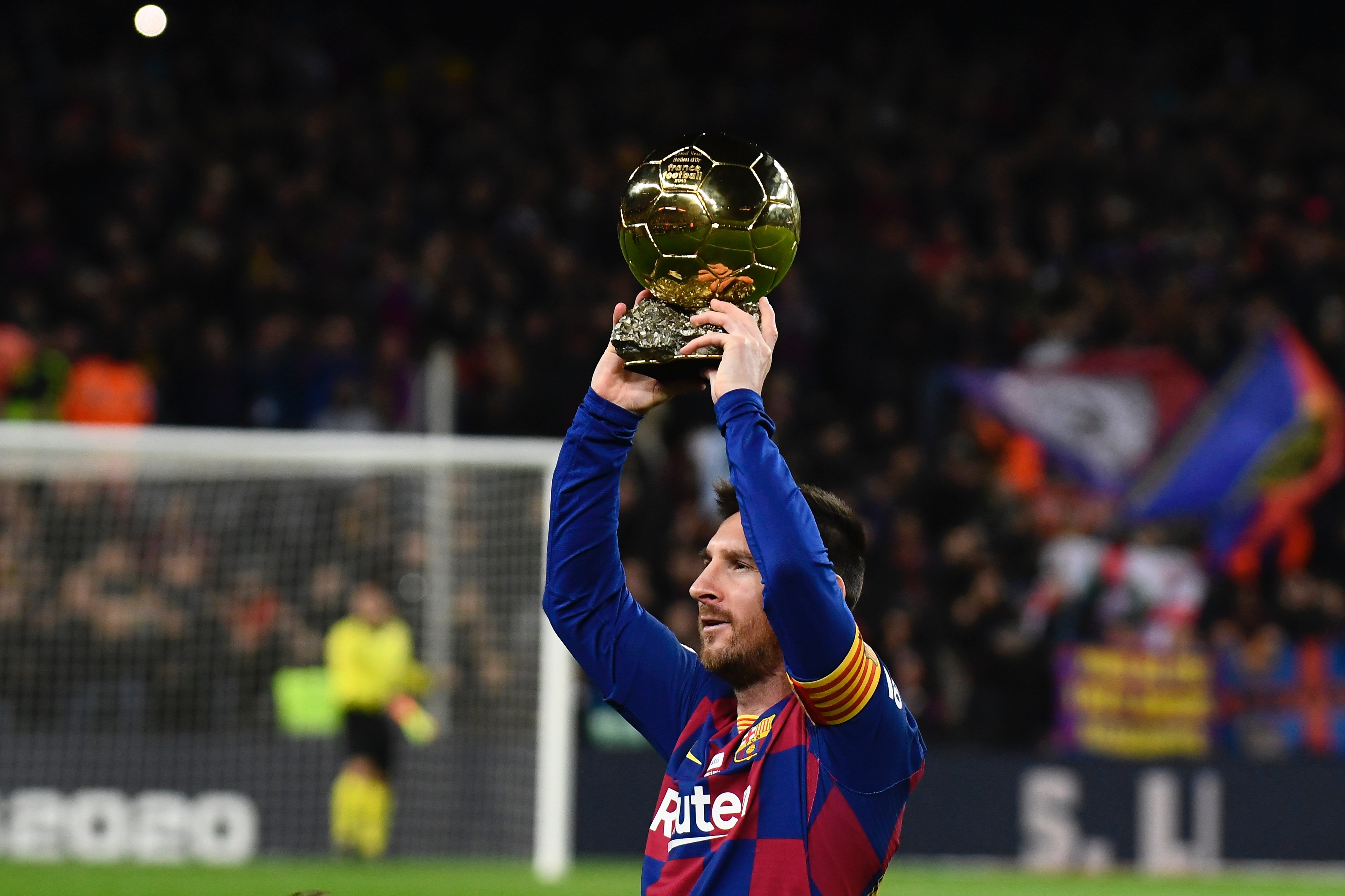 篮球勇士替补球员贡献关键分数