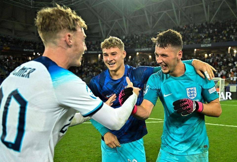 雷霆＆勇士合计狂轰33记三分，三分命中率均超4成