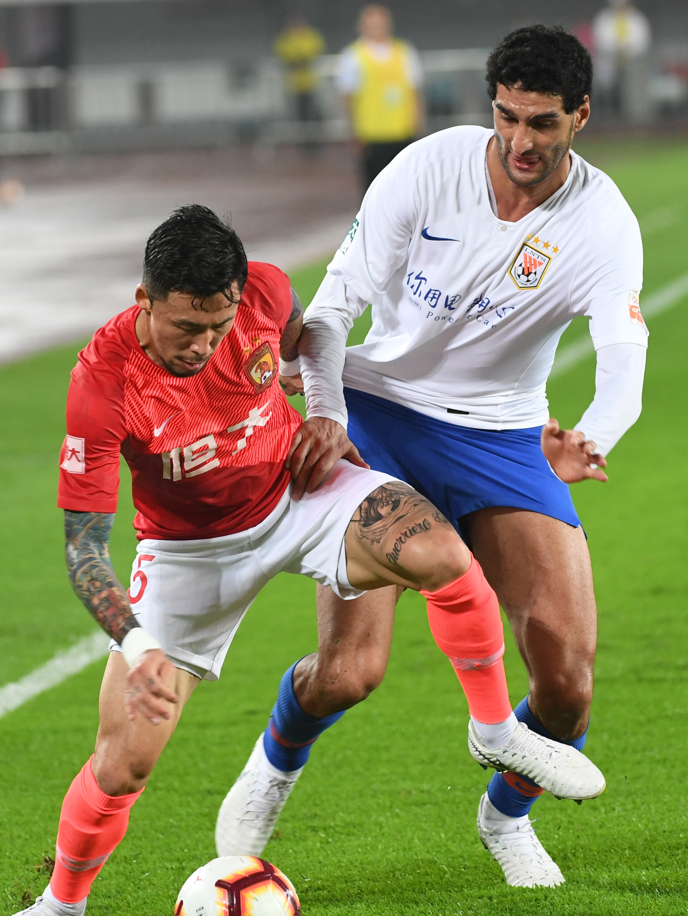 记者：邵佳一执教国足会带着部分在青岛西海岸的助手（记者称邵佳一若执掌国足，将带上部分青岛西海岸助手）