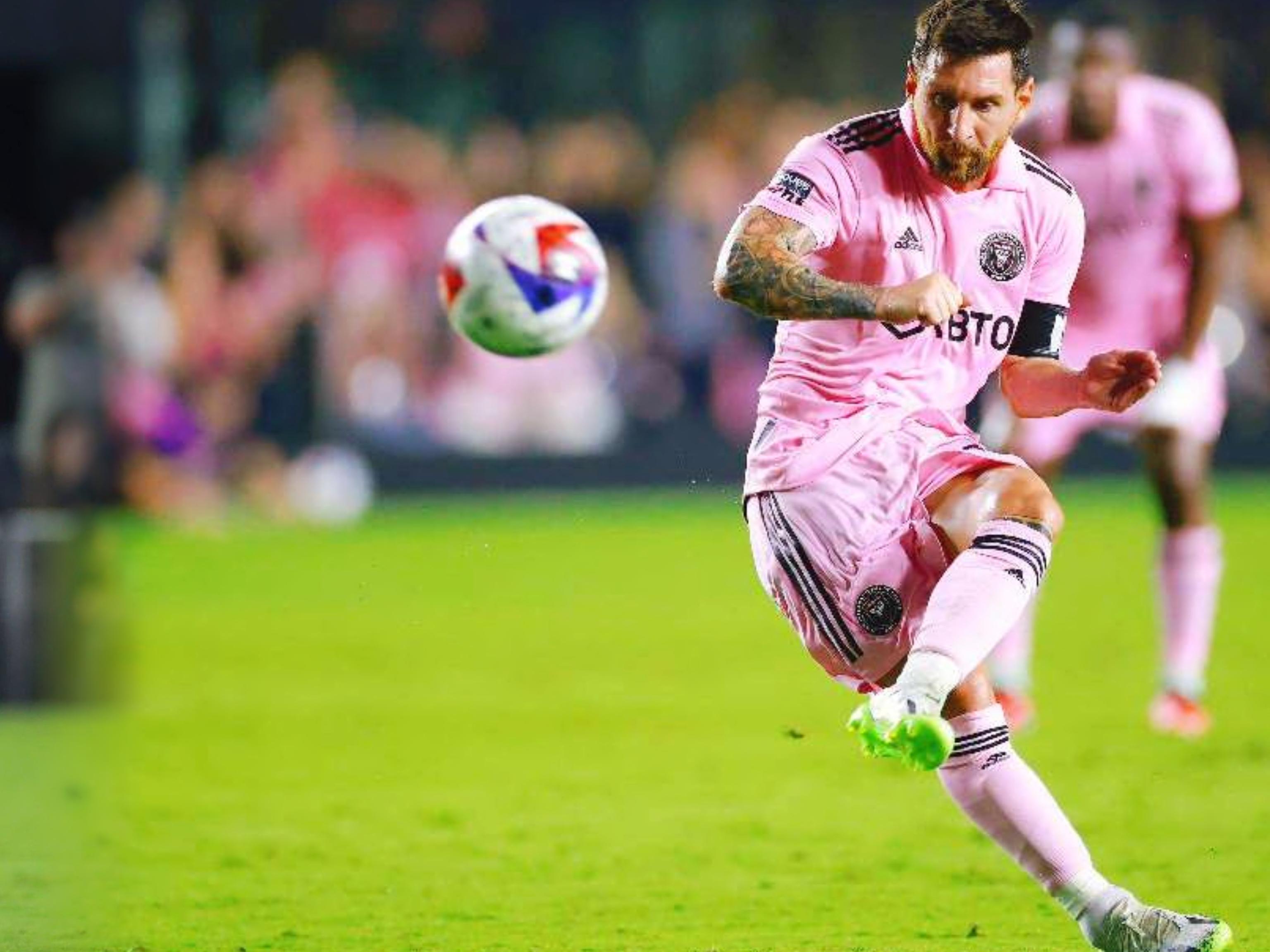 媒体人：山西男篮下午登上了前往杭州飞机，准备12日揭幕战