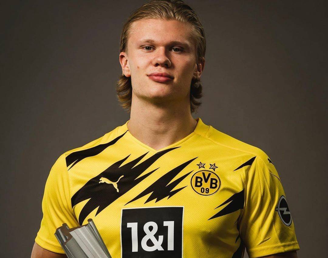 哀悼，前狼队青训球员在回家途中遭遇车祸遇难，年仅21岁（前狼队青训球员返家途中遭遇车祸不幸离世，年仅21岁）