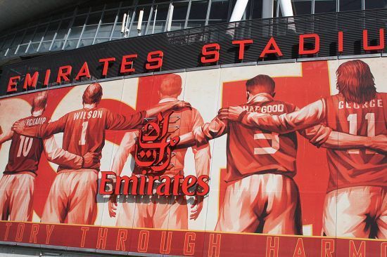 难逃四连败？海港三大核心缺阵亚冠，中超冠军本轮若再失利或将提前出局（海港三大核心缺阵亚冠告急：中超冠军本轮再失利恐提前出局，四连败阴霾难散）