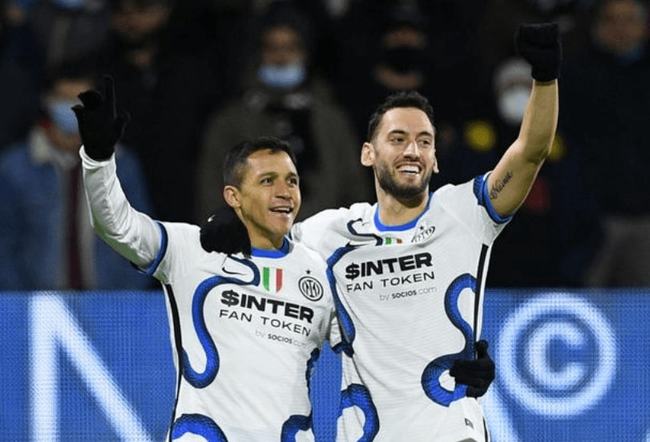 六台：维尼首次感觉到不受皇马球迷全力支持，对续约产生疑问（六台：维尼首度感到皇马球迷支持不足，续约意向生疑）