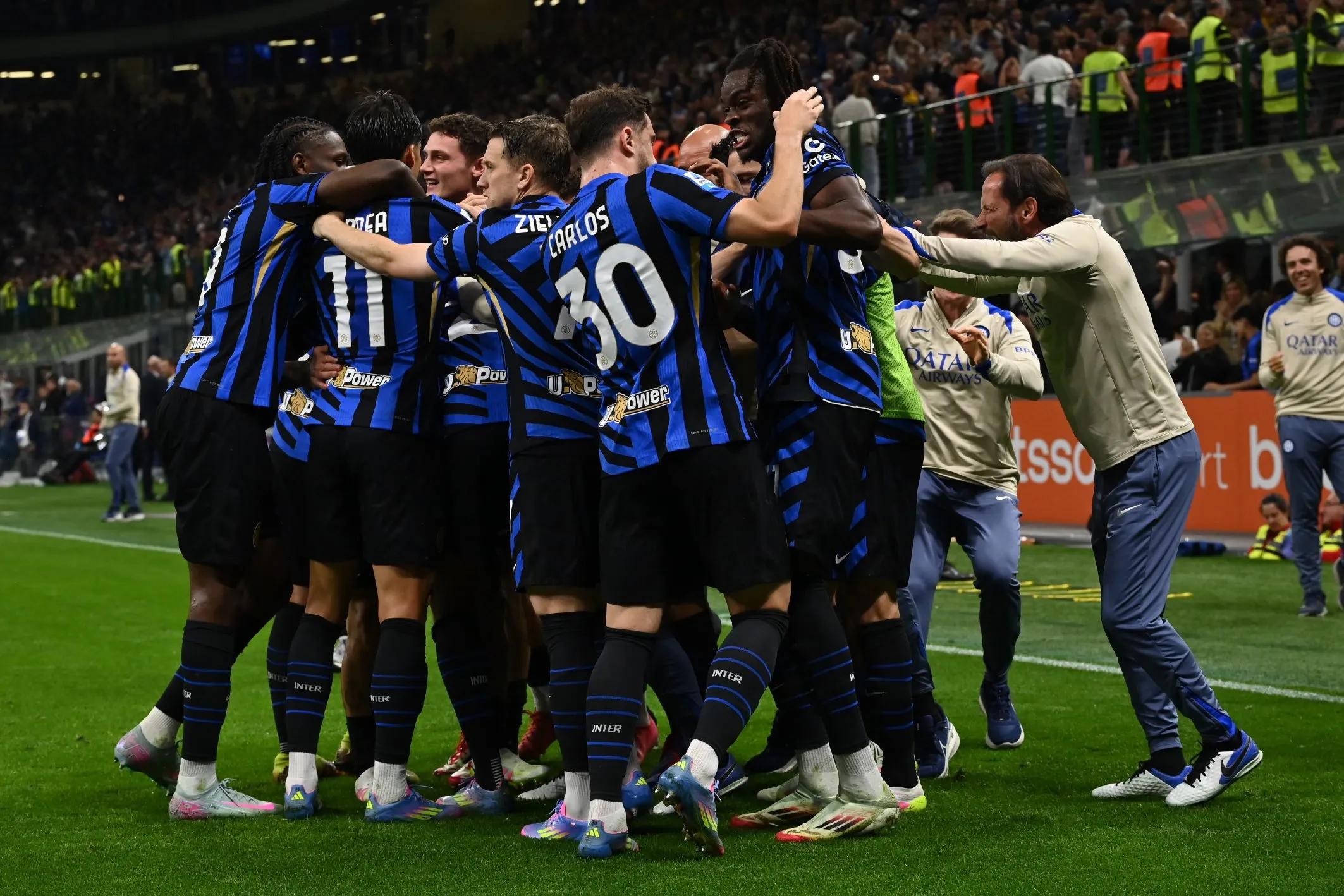 还是防不住！小巴里·布朗半场8中5砍下17分2板1助 正负值+18（火力全开！小巴里·布朗半场8投5中轰下17分2板1助，正负值+18）