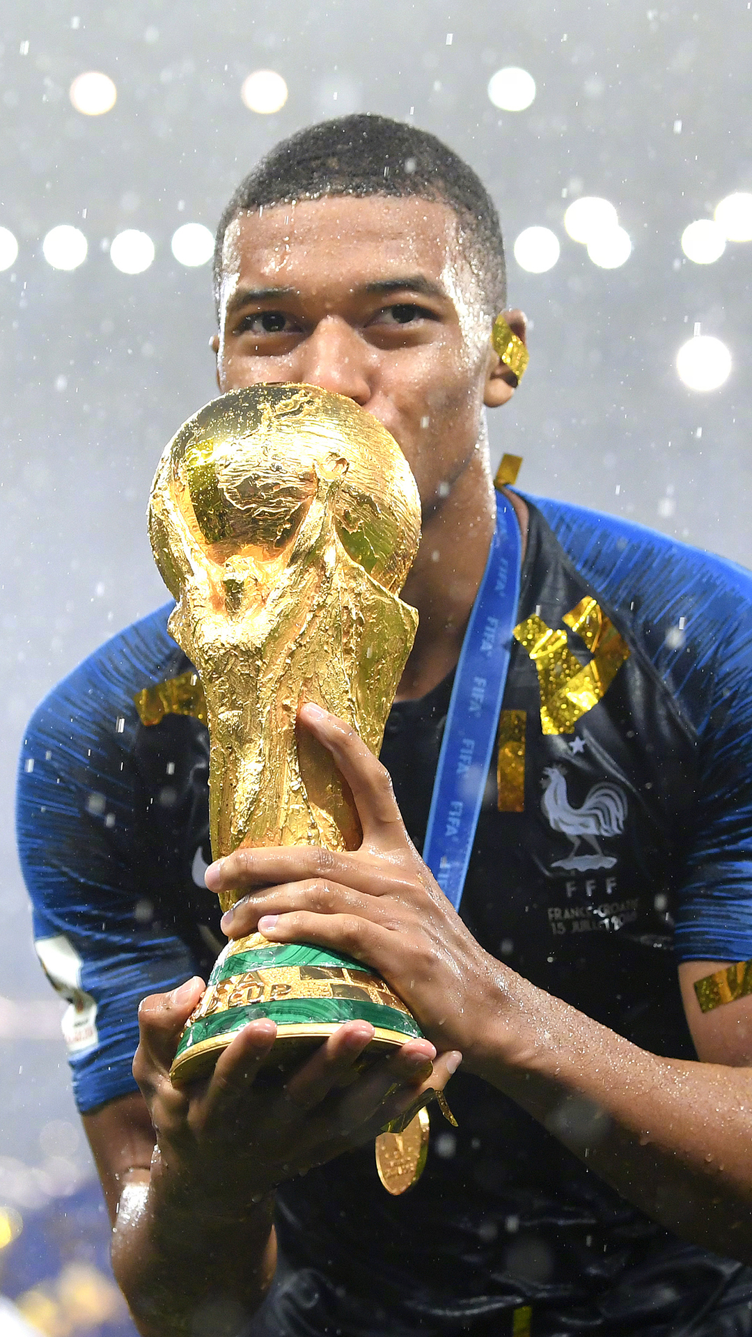 美记：国王对三球没有兴趣，后者是最缺乏严肃态度的球员（美媒称：国王无意引进三球，认为他是态度最不认真的球员）